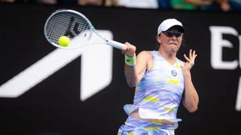 2022 Australian Open odds, semifinal predictions: Proven tennis expert reveals Collins vs. Swiatek picks