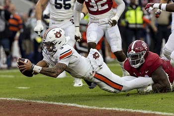 5-at-10: SEC stars align against Auburn and UT, PGA chatter from merger to betting, best movies with teenage stars
