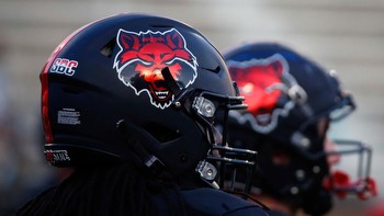 How to watch Arkansas State Red Wolves vs. Coastal Carolina Chanticleers: college football live stream info, TV channel, start time, game odds
