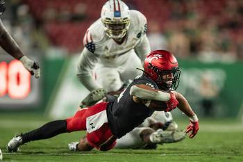 AAC: Cincinnati vs USF 10/8/22 College Football Picks, Predictions, Odds