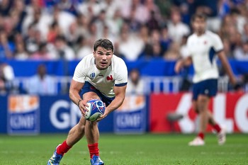 Antoine Dupont on course to complete remarkable World Cup recovery after returning to training with France