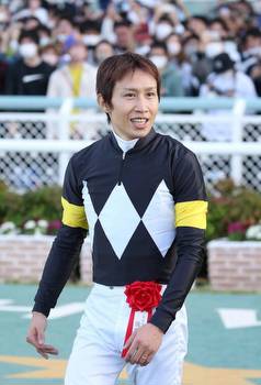 Ask Victor More Edges Boldog Hos by a Nose in the 83rd Kikuka Sho