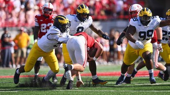 Awards and Honors: Stewart Tabbed B1G Co-Defensive Player of the Week