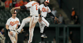Baltimore Orioles and Chicago White Sox play in game 2 of series
