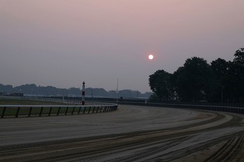 Belmont Stakes under threat as wildfire smog forces shutdown of racing in New York