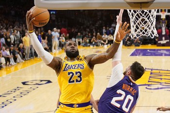 Best Lebron James prop bet for Lakers vs. Heat 11/6/2023