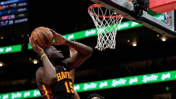 Best Suns vs. Hawks Prop Bets