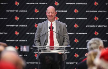 Betting expert believes Louisville’s Jack Plummer can carve up Georgia Tech in Week 1