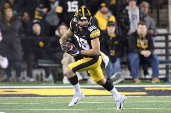 Betting Preview for TransPerfect Music City Bowl: Iowa vs. Kentucky