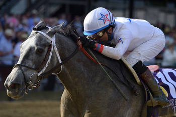 Black-Eyed Susan: Taxed Strolls to Victory; Heavy Favorite Faiza Third