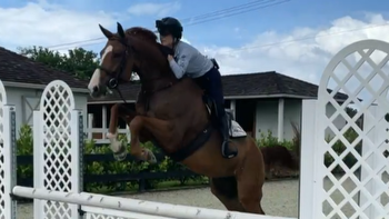 Blind Equestrian Overcomes Impossible Odds, Forms Extraordinary Bond With Horse