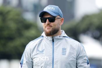 Brendon McCullum cleared by England and Wales Cricket Board over betting advertisements