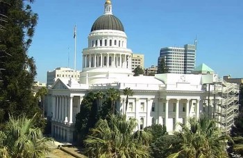 California passes bill that may delay closing of Golden Gate