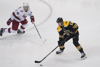 Carolina Hurricanes vs Boston Bruins NHL Picks, Odds, Predictions 10/28/21