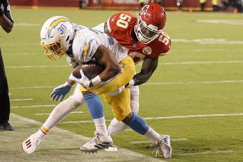 Chiefs defense complementing offense during 2-0 start