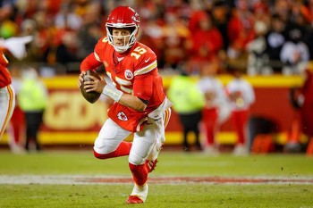 Chiefs vs. Bills NFL divisional round odds, player props, picks