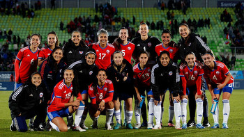 Chile, forced to play without a goalkeeper for gold in women's football final