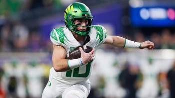 College football odds, picks, predictions for 2023-24 bowl season: Computer model backs Oregon Ducks