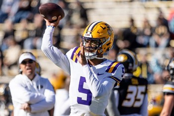 College football Week 10 predictions: Alabama vs. LSU, more picks vs. spread