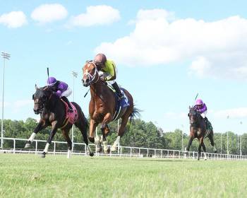 Colonial Downs kicks off meet with a bang * The Racing Biz