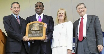 Column: Andre Dawson fighting the odds to get his Hall of Fame plaque’s cap changed. ‘My preference all along was as a Cub.’