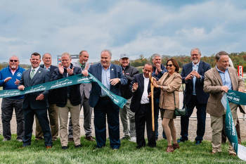 Cumberland Run harness racing track opens to rave reviews