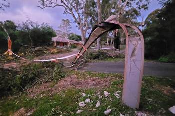 The Loop: Train derails in Victoria, storms cause havoc for thousands in multiple states, and a Brownlow Medal betting scandal engulfs the AFL