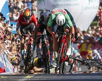 Defending Vuelta champion Roglic withdraws after crash