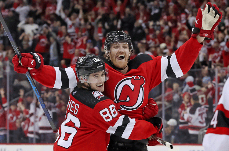 Devils vs Maple Leafs Picks, Predictions, and Odds Tonight