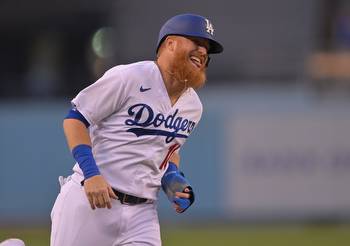 Dodgers: Justin Turner 'More Likely' To Return to LA Says Writer