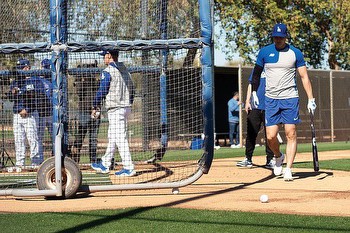 Dodgers start spring training as big favorite to win World Series