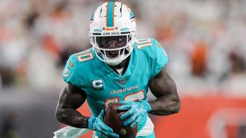 Dolphins vs. Bills prediction, odds, line, spread: 2023 NFL playoff picks, best bets by expert on 26-14 roll
