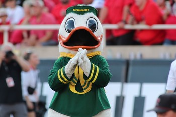 Ducks Odds to Make CFB Playoff Among Best