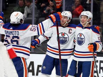 Edmonton Oilers: What's it like playing on Connor McDavid's line?