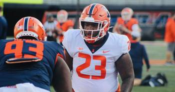 Edwards seizing opportunity to start on Illini defensive line: 'It's right there in front of me'