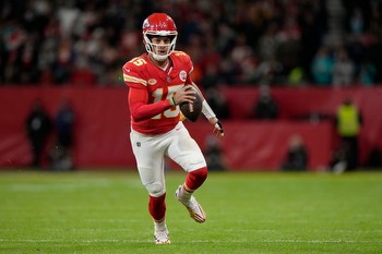 FanDuel promo: Bet $5 on Chiefs-Eagles MNF to get $150 in bonus bets