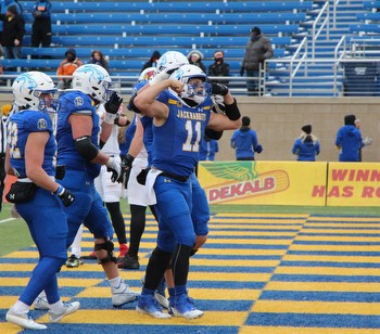 FCS national championship: Mark Gronowski's winning ways are South Dakota State's ace in the hole