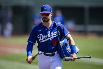 Former Dodger Joins Brewers on Minor League Deal