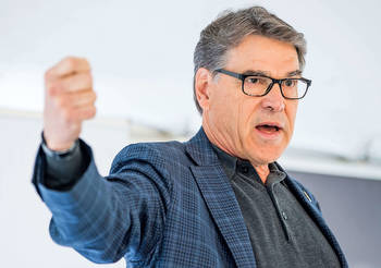 Former Texas Governor Rick Perry Lends His Voice to Legalize Sports Betting in Texas