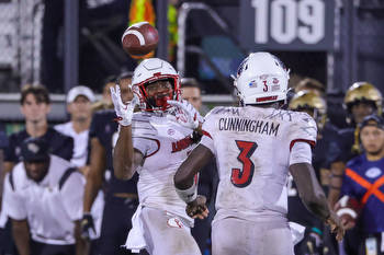 Friday College Football Sharp Report: FSU-Louisville and Air Force-Wyoming