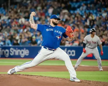 Game 1 Mariners vs. Blue Jays picks and odds: Ride Manoah in wild-card opener