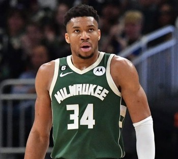 Giannis Antetokounmpo to consider options if Bucks fail to go all-in