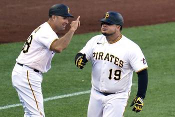 Giants vs. Pirates prediction, betting odds for MLB on Sunday