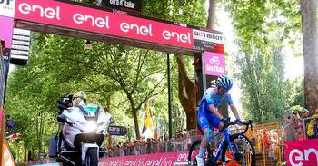 Giro d’Italia Stage 14: Yates Takes Animated Stage to Torino, Carapaz Into Lead