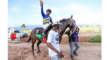 Go De Girl rules over God Of Love in Pari-Mutuel Trophy