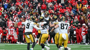 Golf course offers free beer until Iowa scores vs. Michigan