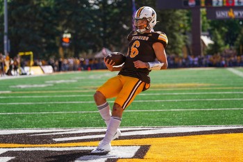 Hawaii Warriors vs Wyoming Cowboys Prediction, 11/18/2023 College Football Picks, Best Bets & Odds