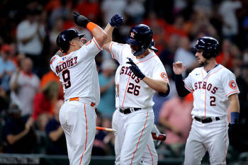 How are Trey Mancini and Christian Vázquez Adapting to the Houston Astros after the Trade Dealine?