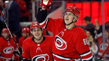 Hurricanes vs. Flyers: Betting Trends, Odds, Advanced Stats
