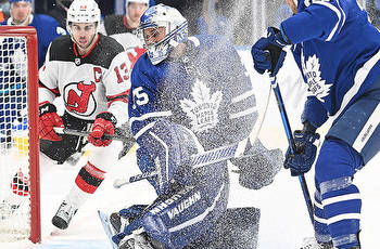 Hurricanes vs Maple Leafs Odds, Picks and Predictions